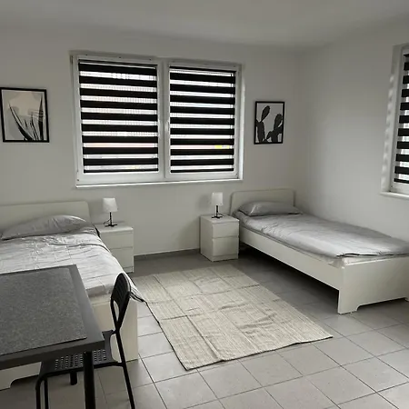 Aparts Centrum Apart-hotel *